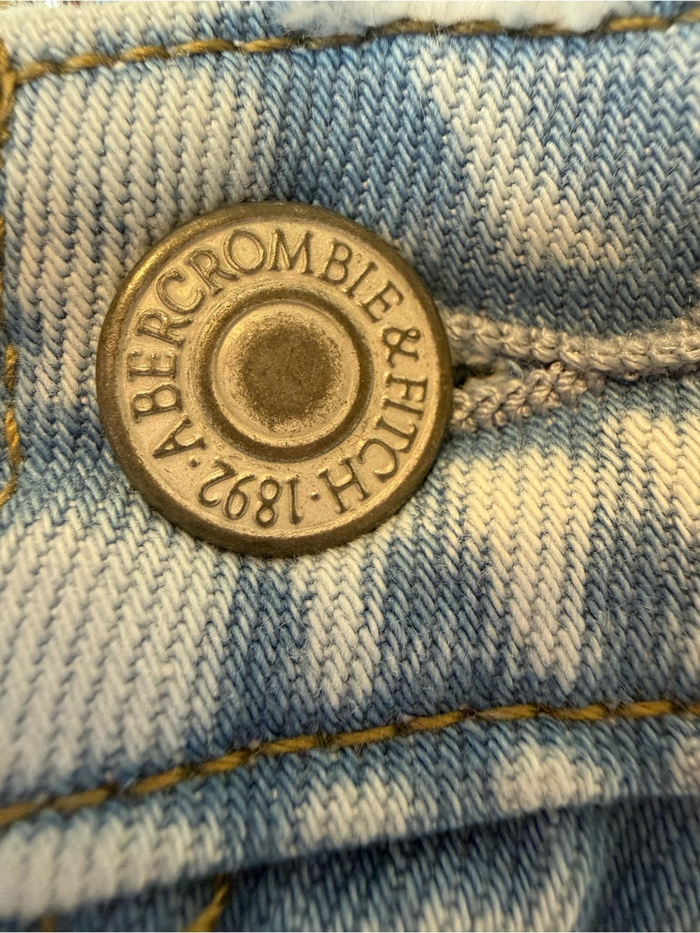 Abercrombie & Fitch Light Wash Wide Leg Jeans - Picture 4 of 8